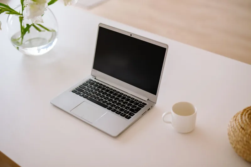 Gone Fishin', Per My Last Email: The Out-of-Office Replies That Broke the Workplace